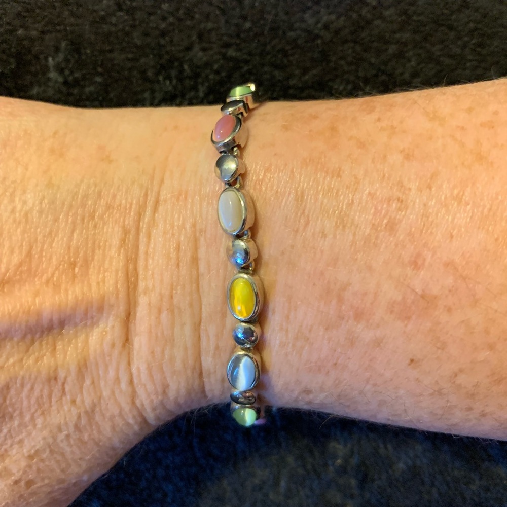 Pastel and silver bracelet 7.5”